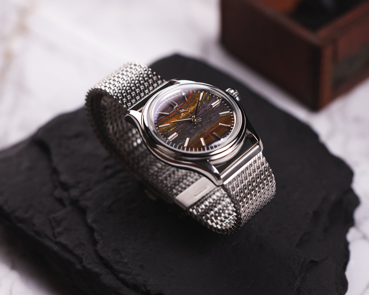 L'Artisan Tiger Iron
