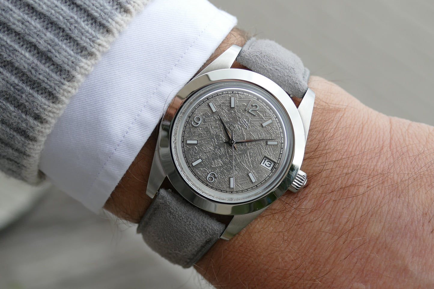 L'Artisan Glacier 38mm Ultra-Thin Watch