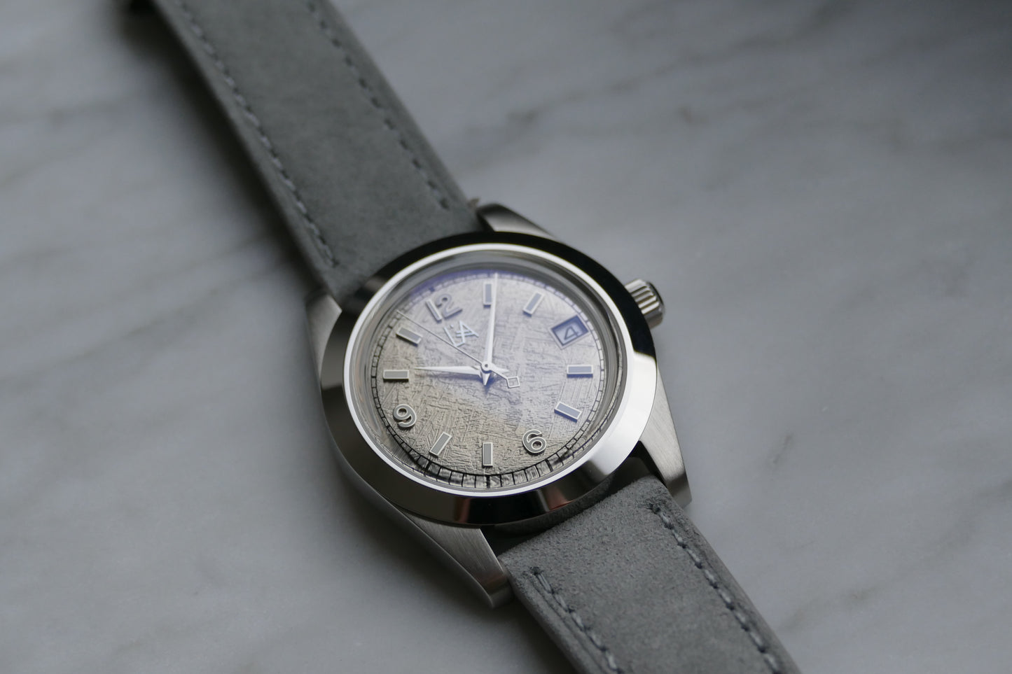 L'Artisan Glacier 38mm Ultra-Thin Watch