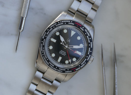L'Artisan Nomad GMT