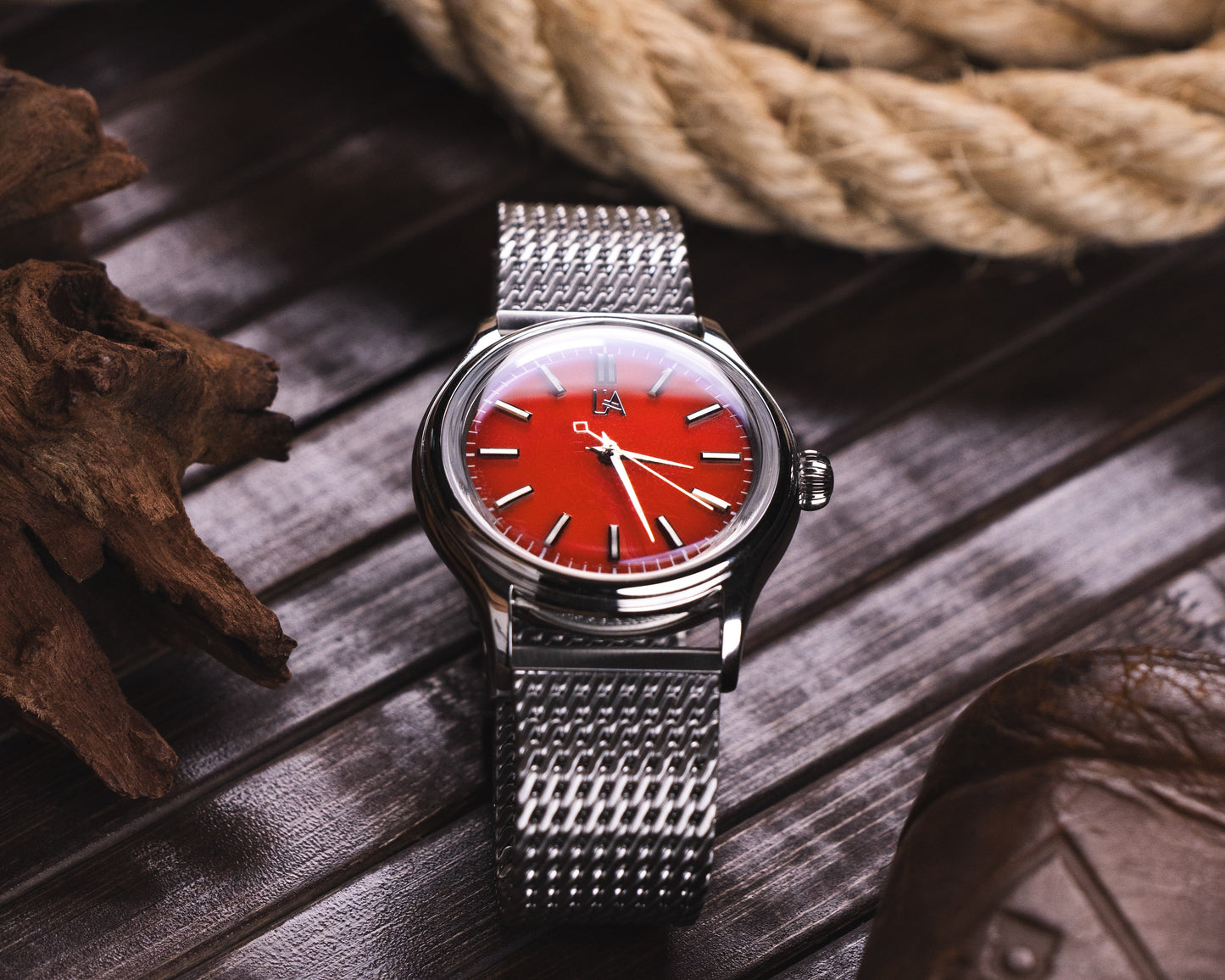 L'Artisan Phoenix (Red Agate Stone Dial)